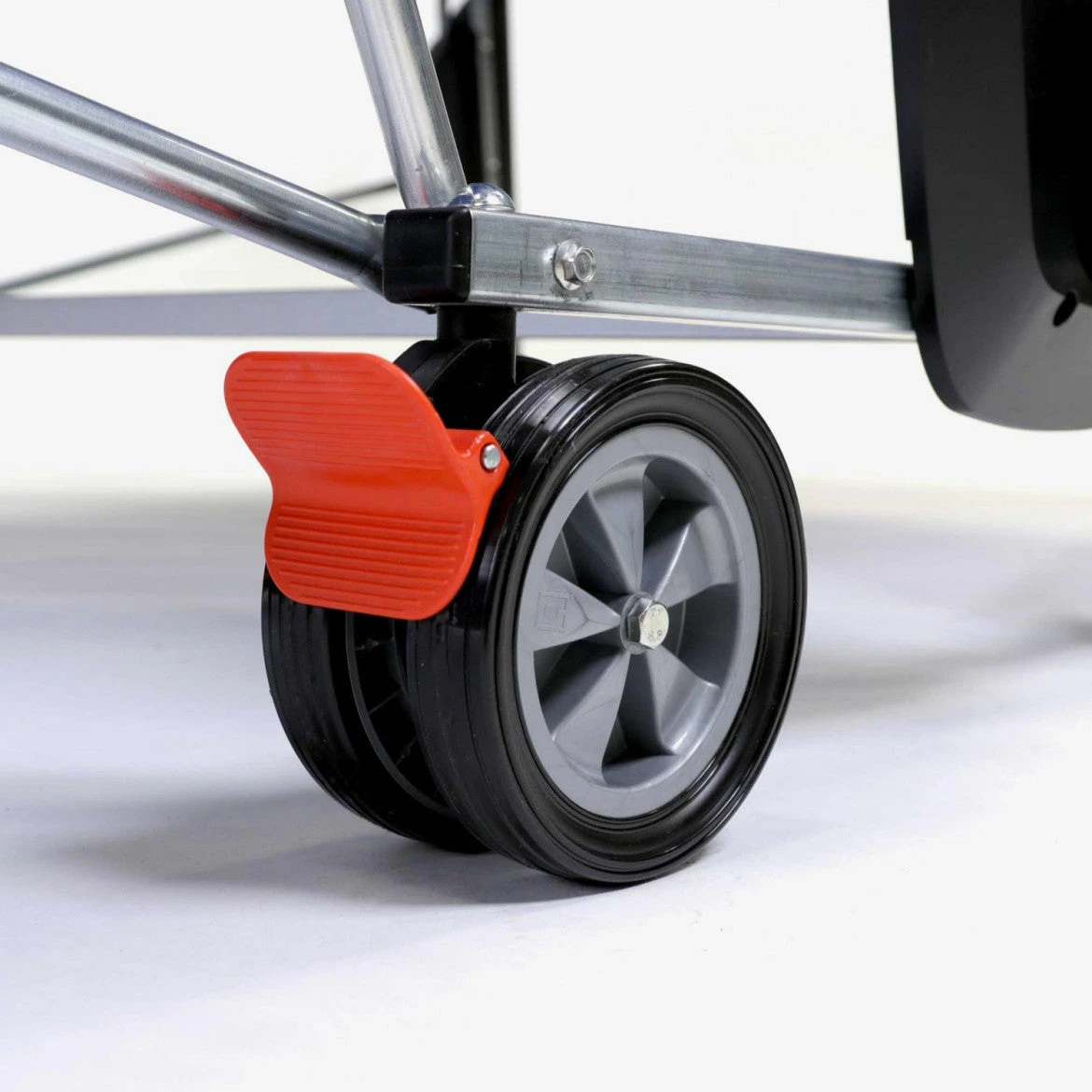 Cornilleau Cornilleau 500 Grey Indoor Table Tennis Table 8 Cornilleau Cornilleau 500 Grey Indoor Table Tennis Table - Image 8